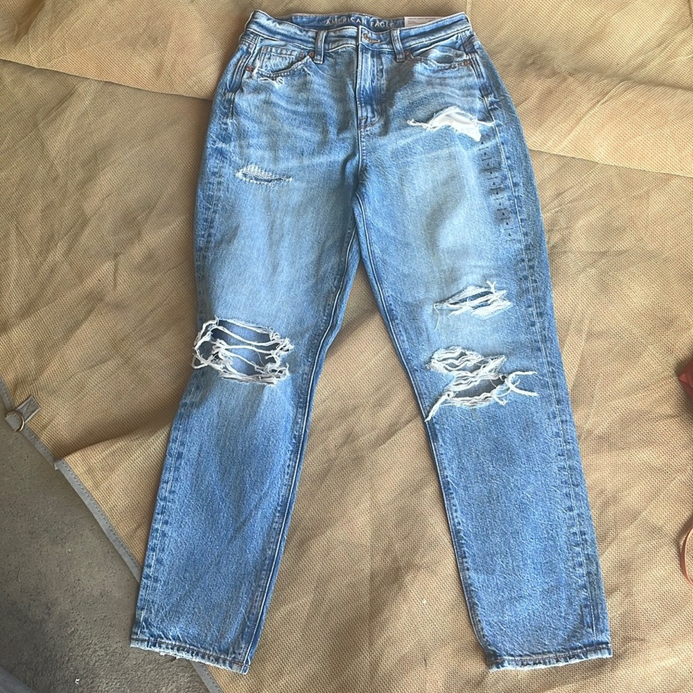 American eagle mom jeans